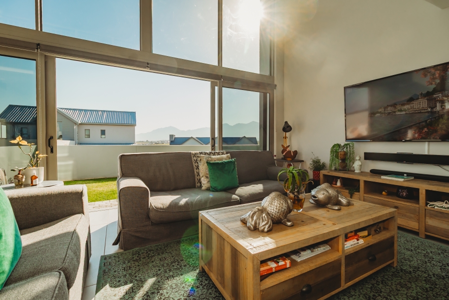 5 Bedroom Property for Sale in Kingswood Golf Estate Western Cape